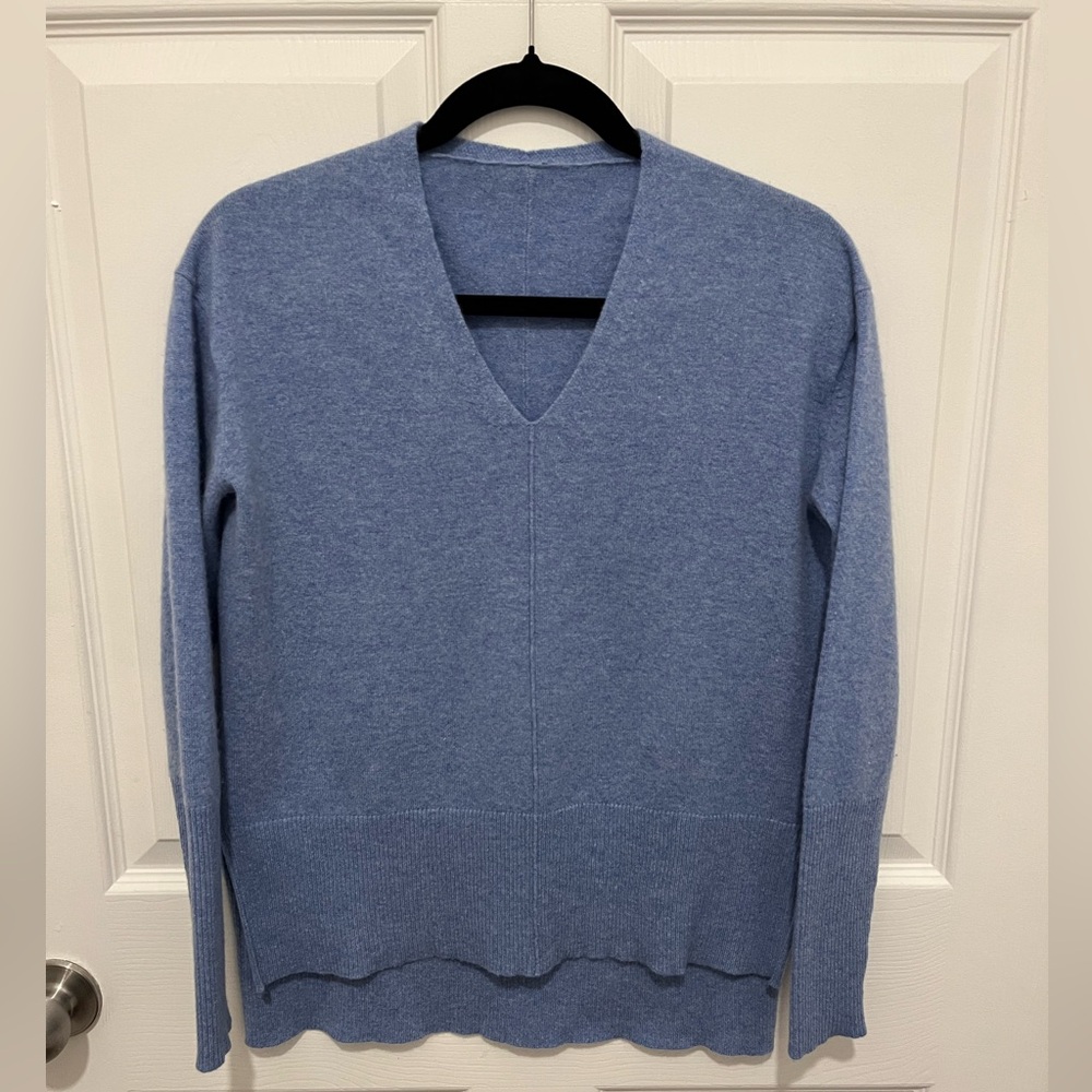 100% Cashmere Blue Sweater